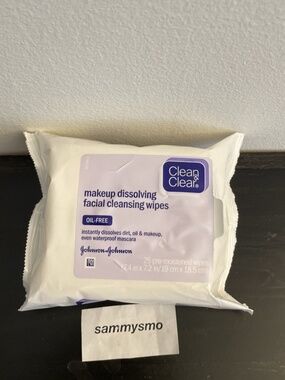 clean & clear makeup dissolving facial cleansing wipes 25 total